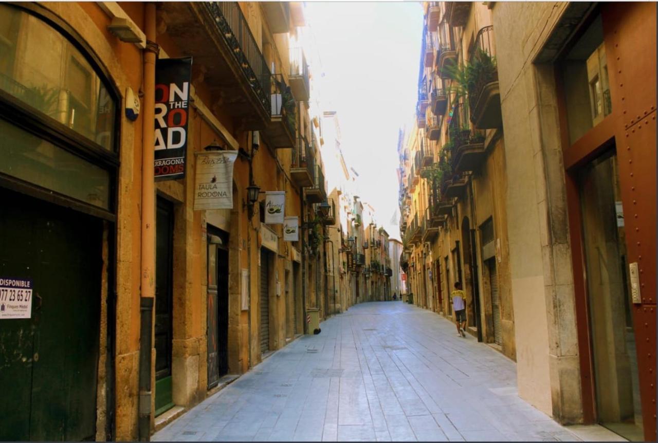 La Nau Rooms Tarragona Exterior foto
